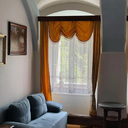 Sunny Adam Na Zamku